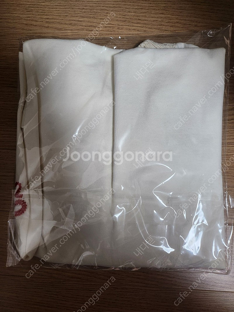 루이비통 X 니고 콜라보 한정판 자수 티셔츠팝니다(미개...--5