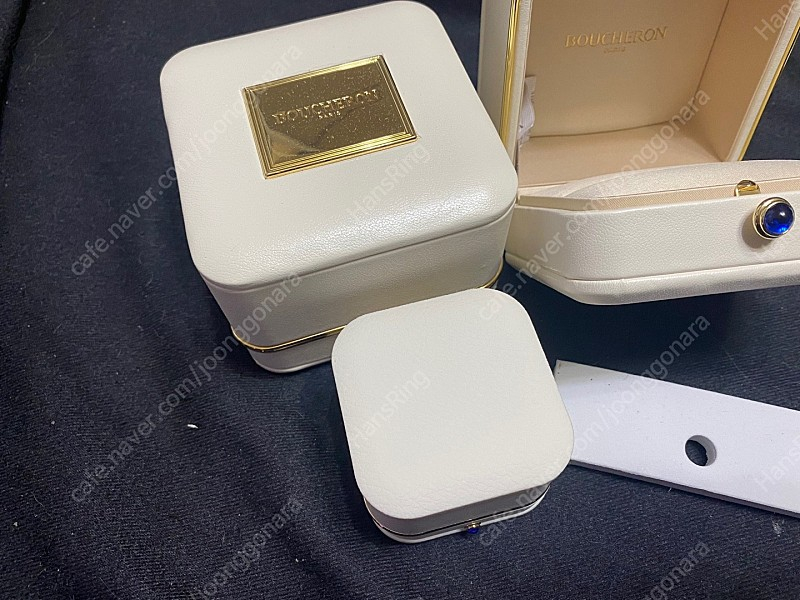 부쉐론케이스 판매합니다 이미지