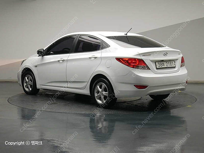 현대엑센트신형 1.4VVT 럭셔리 (5인승)@중고차@소액할부@전액할부@리스@중고차매입@중고차구매전부가능합니다 이미지