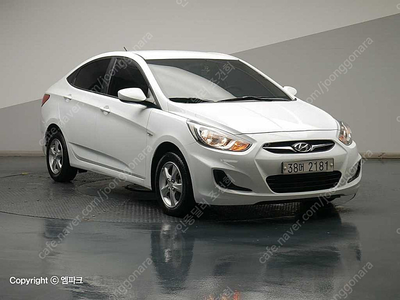 현대엑센트신형 1.4VVT 럭셔리 (5인승)@중고차@소액할부@전액할부@리스@중고차매입@중고차구매전부가능합니다 이미지