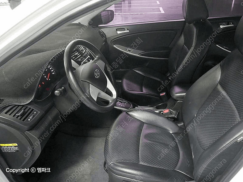 현대엑센트신형 1.4VVT 럭셔리 (5인승)@중고차@소액할부@전액할부@리스@중고차매입@중고차구매전부가능합니다 이미지