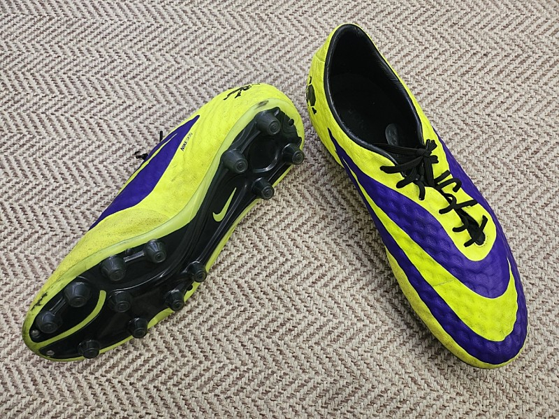 275 하이퍼베놈 나이키 Acc축구화 이미지