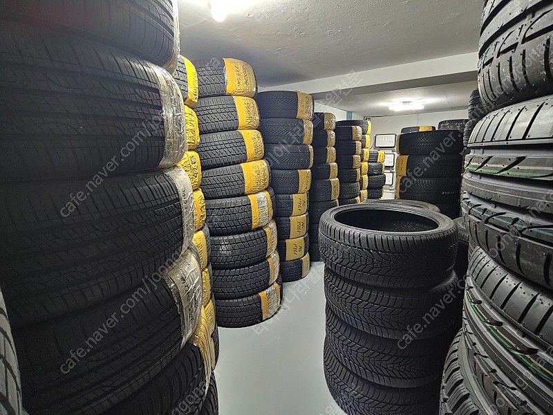 [판매] ﻿315 35 21 피넬리올시즌 중고타이어 2짝판매--8