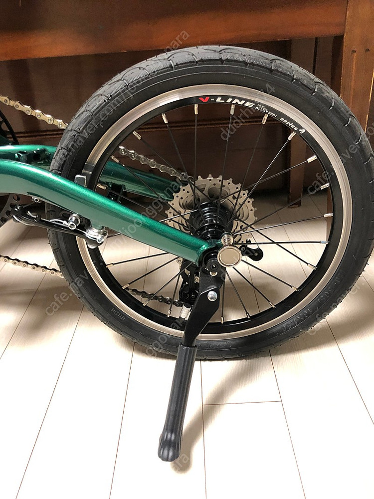 구스트 16인치 305 커스텀 이미지