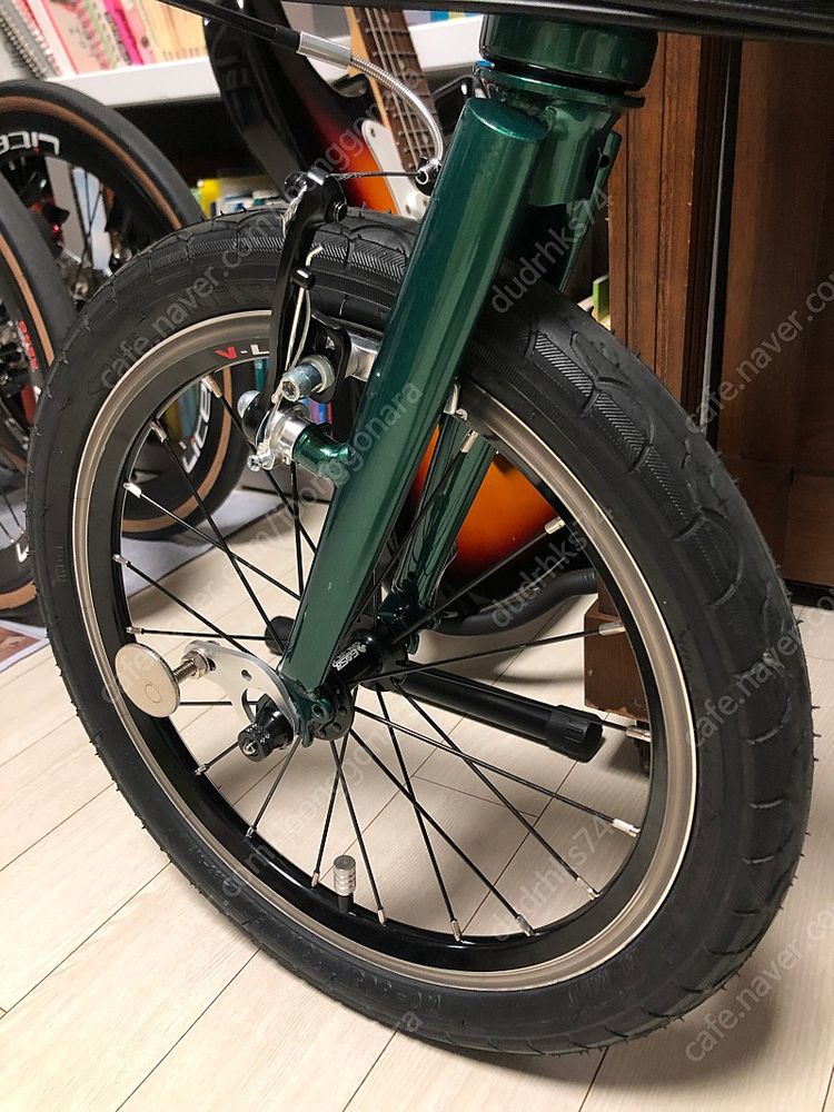 구스트 16인치 305 커스텀 이미지