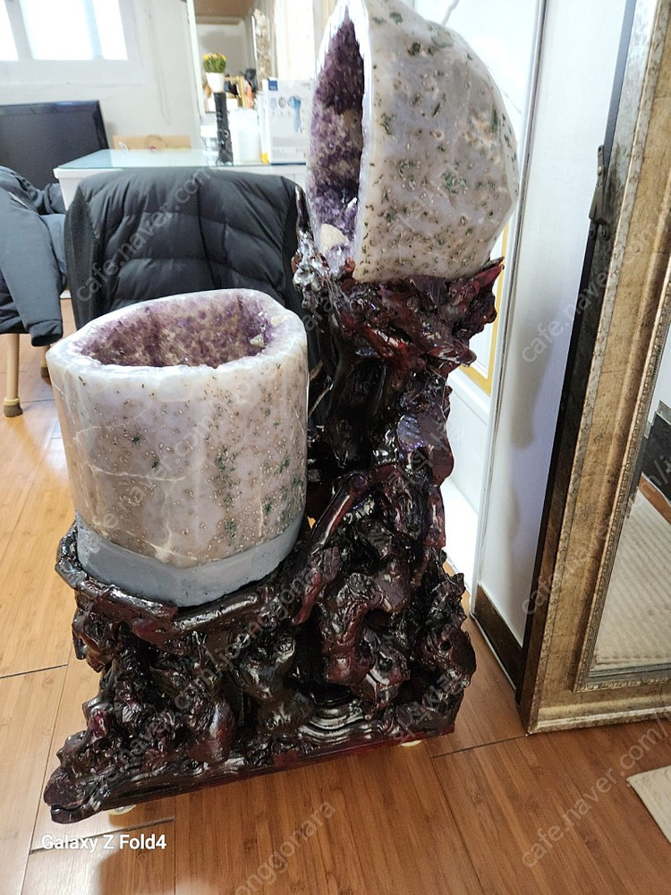 원통형 자수정 이미지