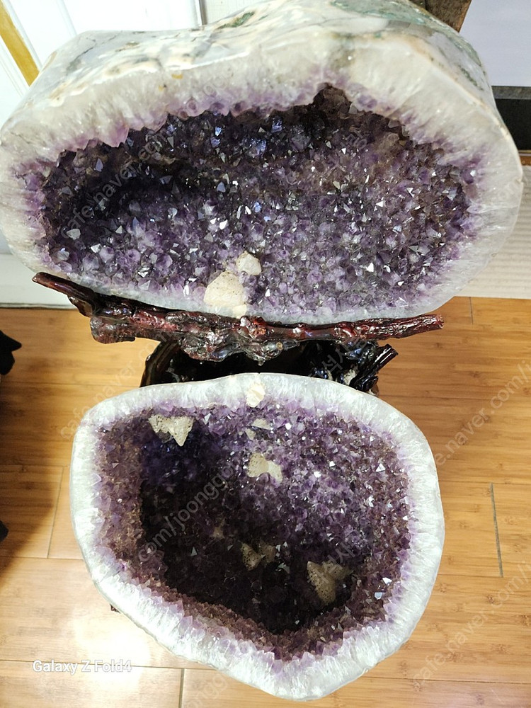 원통형 자수정 이미지