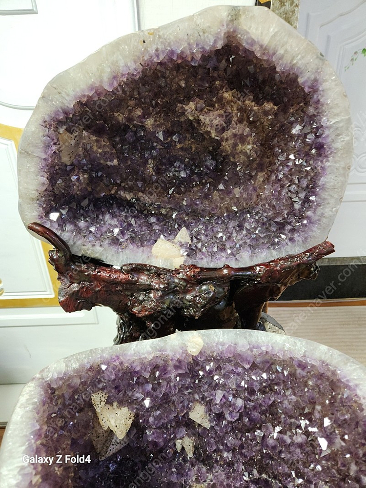 원통형 자수정 이미지