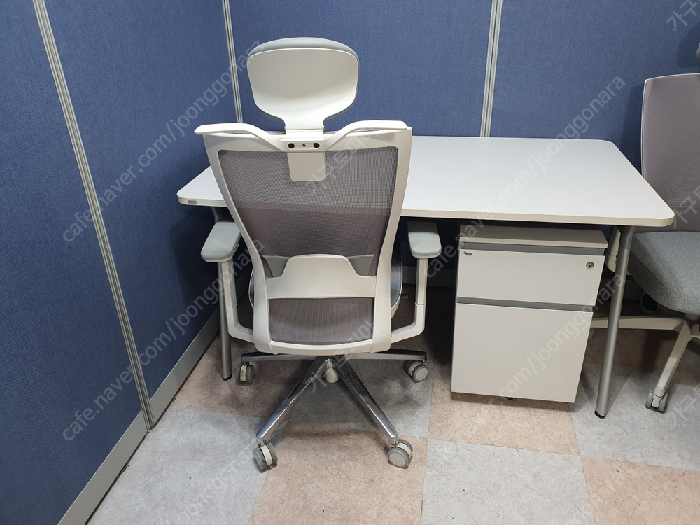 [최상급] 퍼시스 CHA6100WAH 에어화이트쉘 의자 판매합니다. 이미지