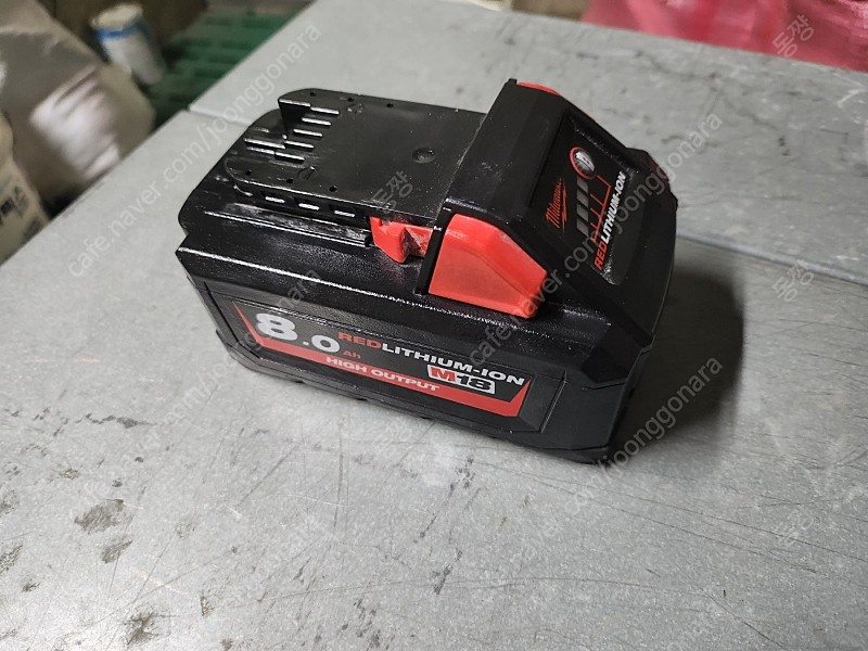 밀워키 M18HB8 배터리1개 이미지