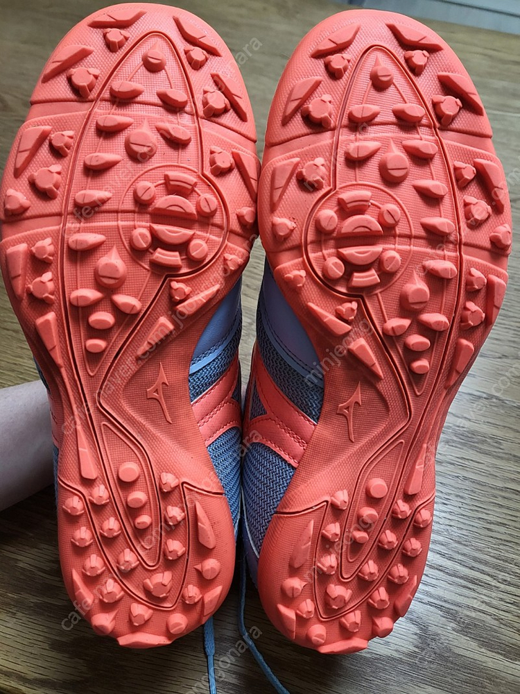 미즈노 풋살화 250 이미지