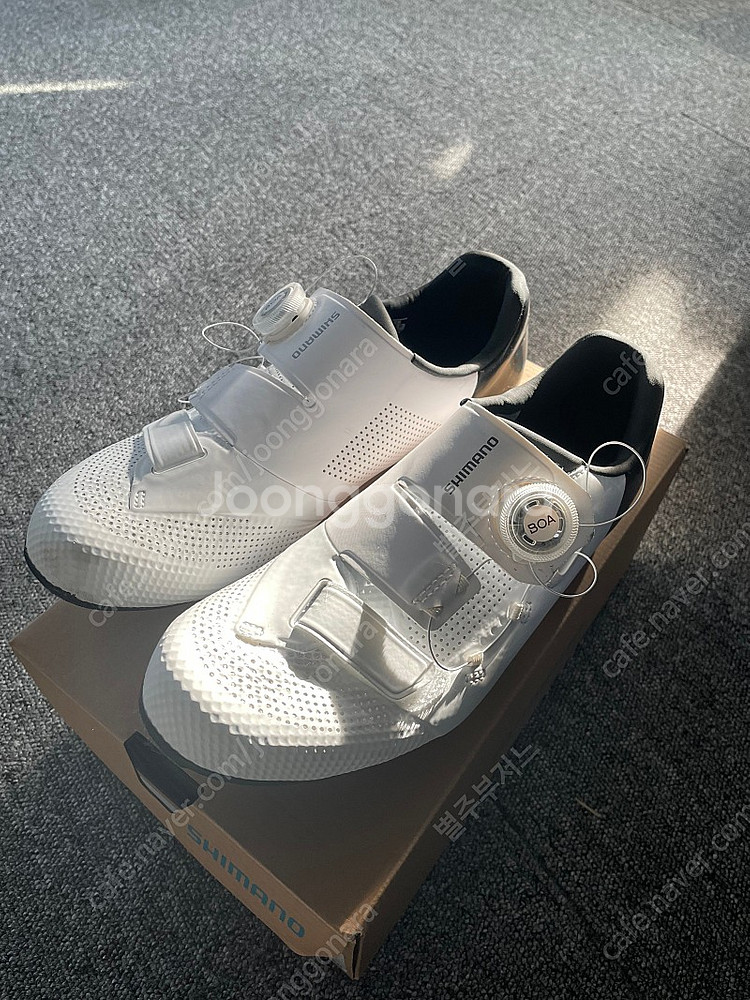 시마노 클릿슈즈 RC502 화이트 41사이즈 팝니다--0