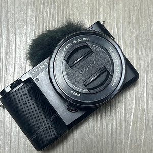 소니 브이로그 카메라 zv-e10 , 16-50렌즈, 소니슈팅그립 함께 판매합니다