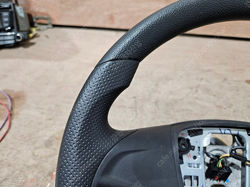 [GW] 크루즈 2014년 상태 양호한 핸들 핸들링 팝니다. 클럭스프링 서비스 이미지