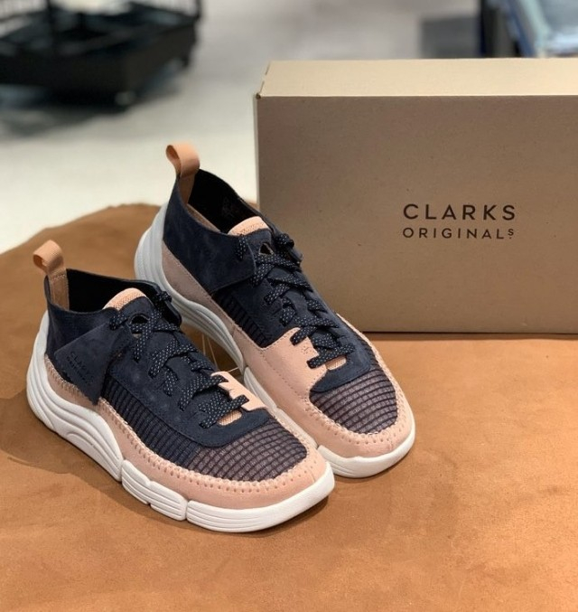 클락스 트리제닉 남성 스니커즈 네이비 UK 8(운동화기준 275)새제품-택포가격 이미지