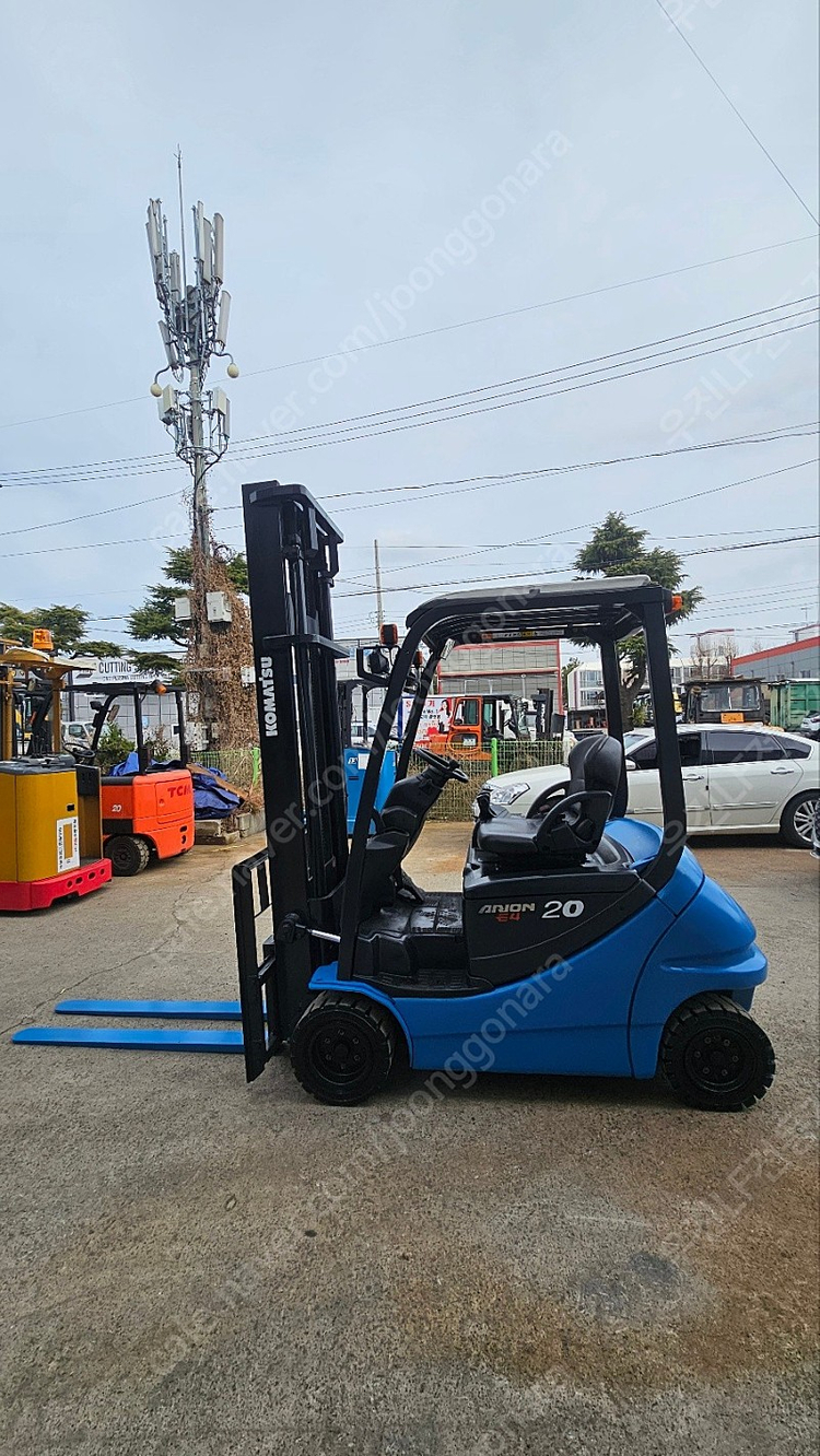 최신형 AC타입 코마츠 좌식 2톤 전동지게차 4M 700만 도매가판매 이미지