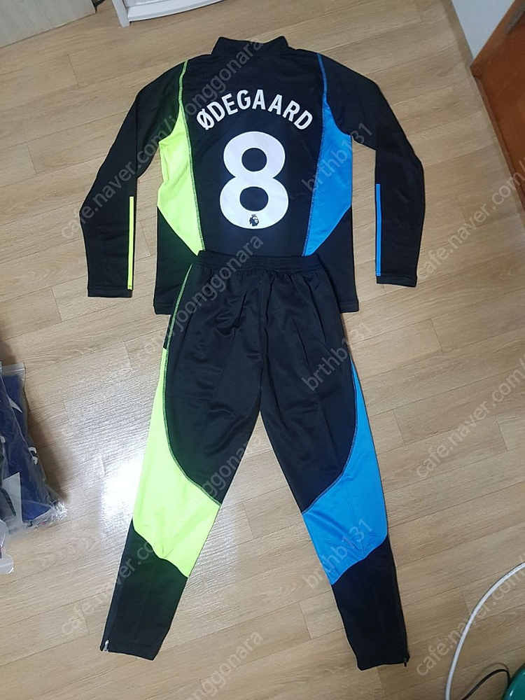 토트넘 바이에른뮌헨 아스날 축구 유니폼 긴팔+긴바지 상하의세트 판매 이미지