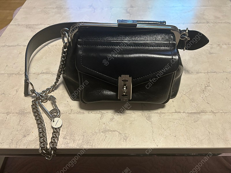 분크 오캄 더 카고 프레임 숄더백+ 기어체인(함은정,조이서, 류이서가방) 베스트상품이에요! 이미지