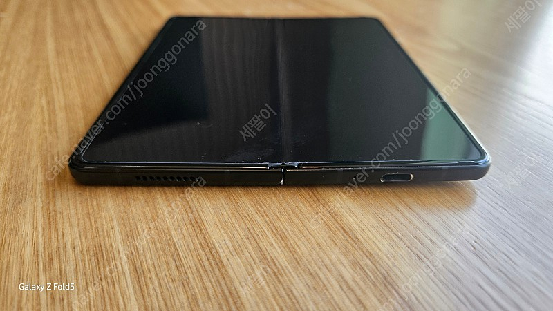 겔럭시폴드3 512 자급제 & 케이스3개 이미지