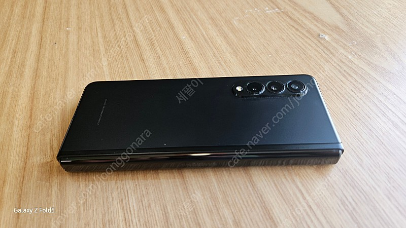 겔럭시폴드3 512 자급제 & 케이스3개 이미지