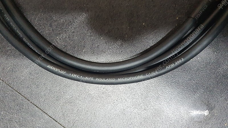 까나레 오디오 케이블과 오디오플러스 케이블 이미지