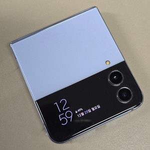 갤럭시 Z플립4 블루색상 256기가 23년 1월개통 깨끗한폰 36만에판매합니다