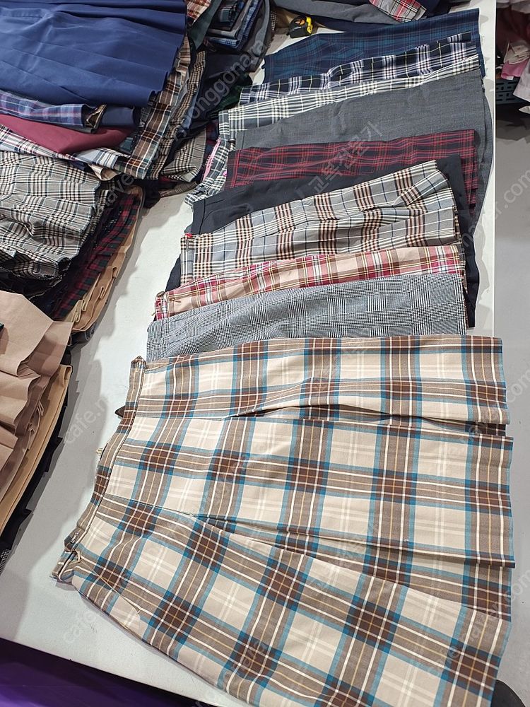 중고 교복치마 사이즈71 10장 택포14000 --> 12000 < 세일 >< 긴치만 > 이미지