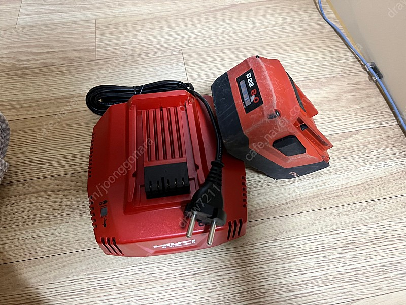 힐티고속충전기 B22 8.0 배터리 이미지