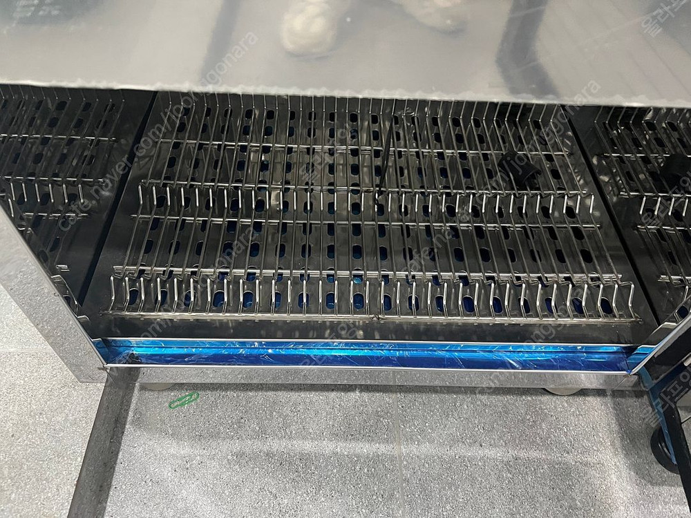 (미사용) 업소용 DS-704 대신 자외선 식판 살균소독기 처분합니다. 이미지