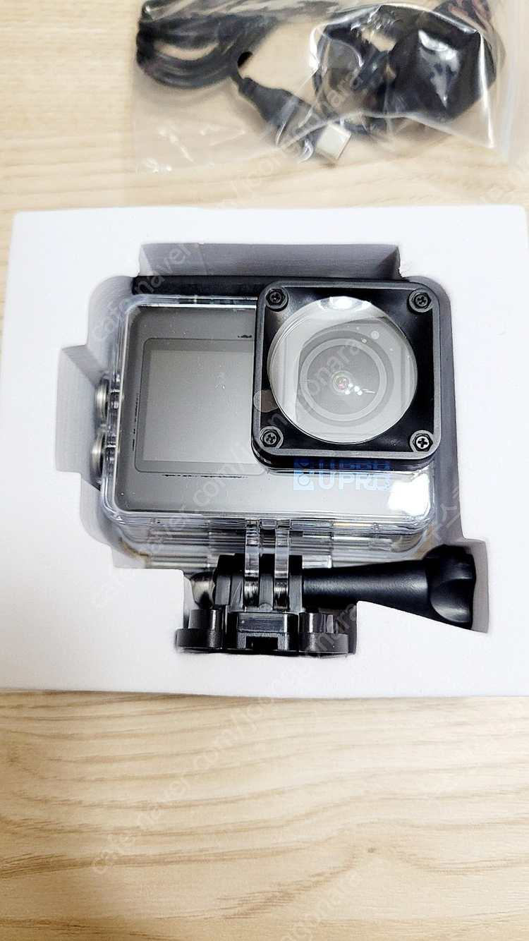 유프로 프리미엄2 4K 액션캠 팝니다.--2