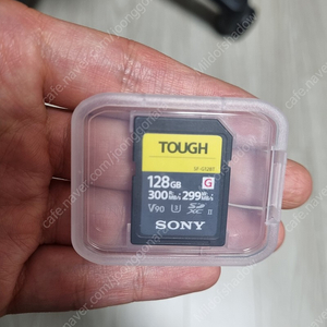 소니 터프 v90 128gb sd카드 판매합니다.