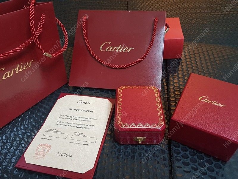 까르띠에케이스 판매합니다 이미지