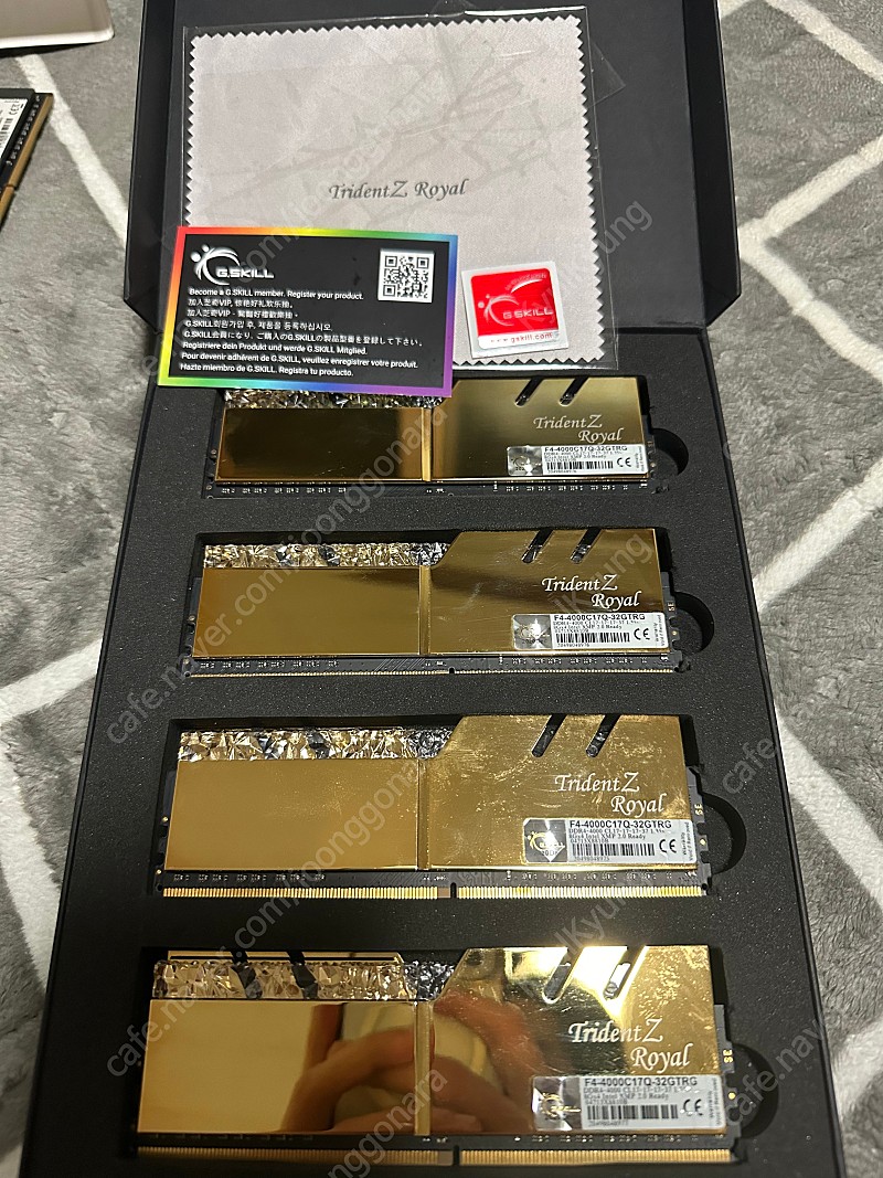 지스킬 로얄 4000 CL17 32GB 8x4 판매합니다