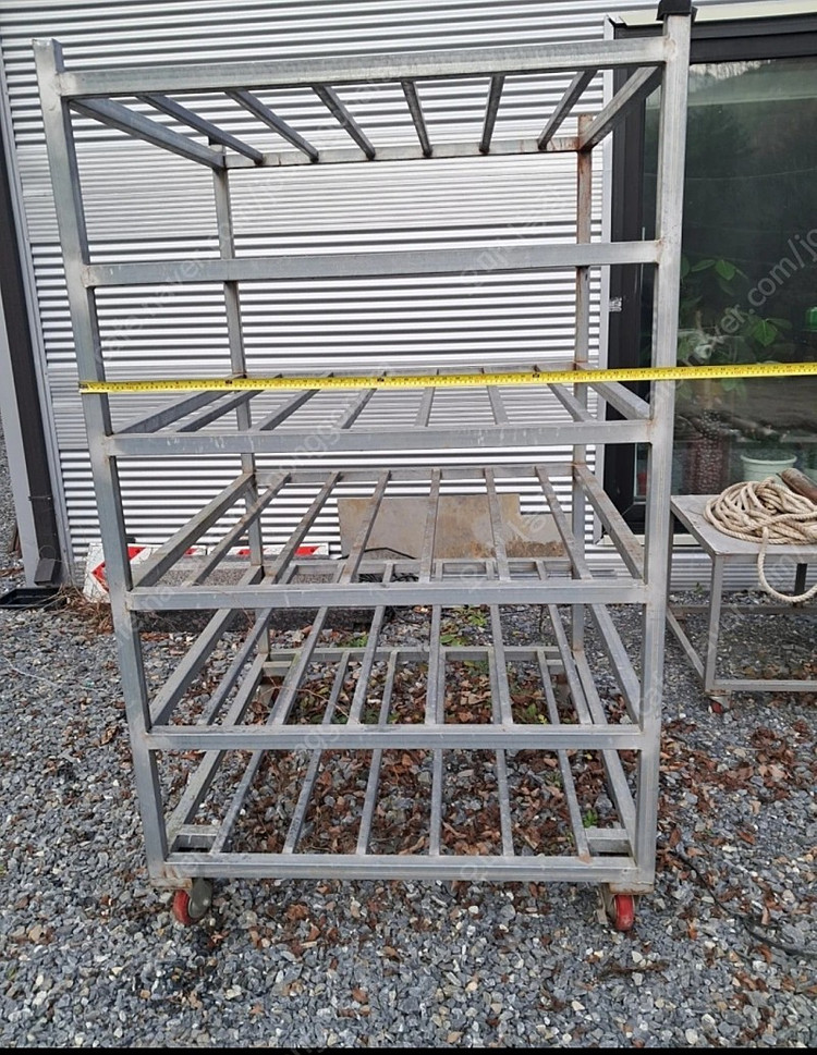 바퀴달린 선반 이미지