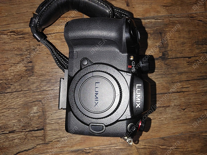 파나소닉 GH5m2 바디 이미지