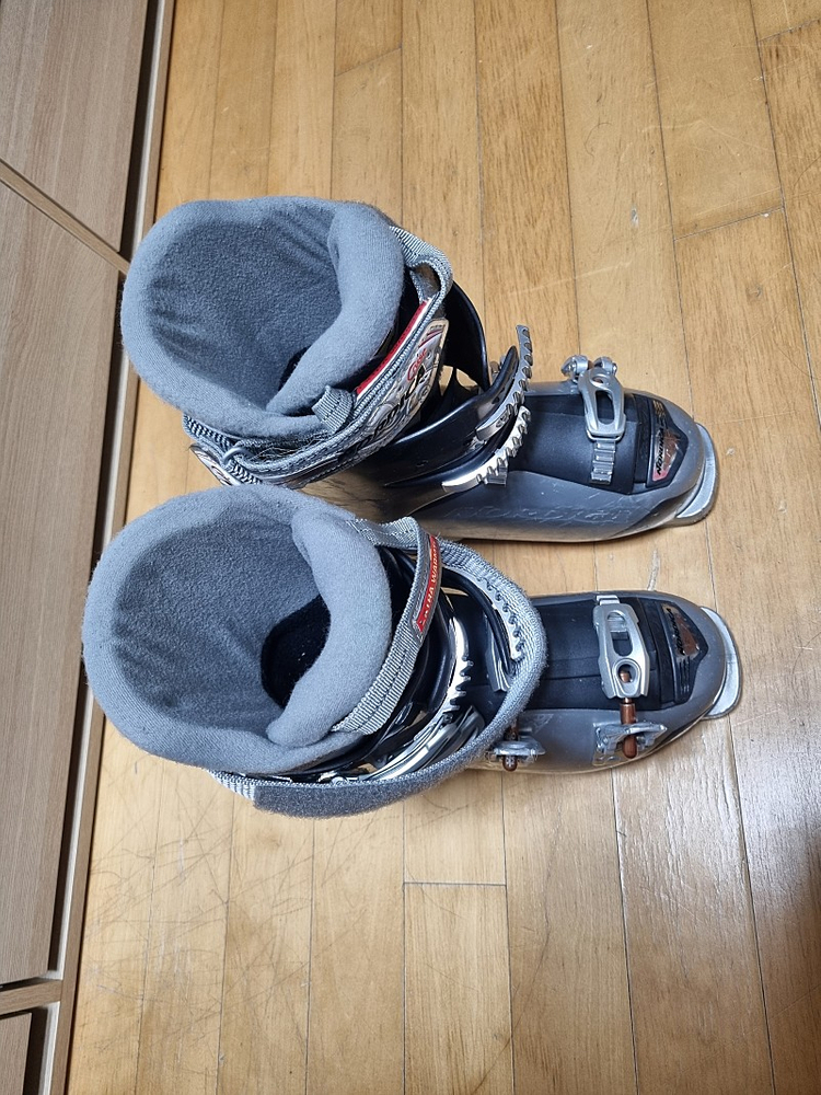 노르디카 크루즈 스키부츠 245 이미지