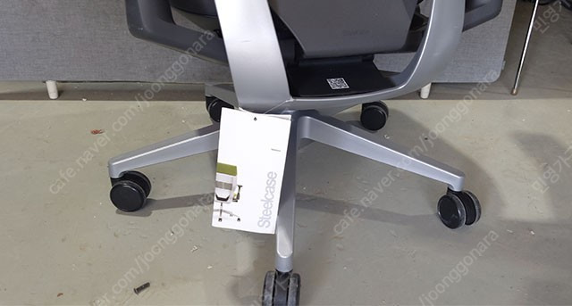 명품 steelcase chair 스틸케이스 사무용 의자 제스쳐 레쓰비 씽크 이미지