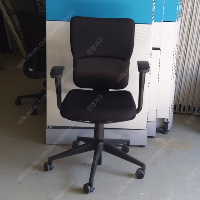 명품 steelcase chair 스틸케이스 사무용 의자 제스쳐 레쓰비 씽크 이미지