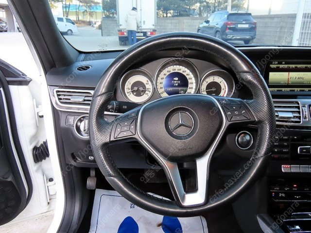 벤츠 E클래스(4세대) E250 CDI 4매틱 / 업계 최저가 판매 보장! / 중고차 할부! / 여유자금 가능!--7