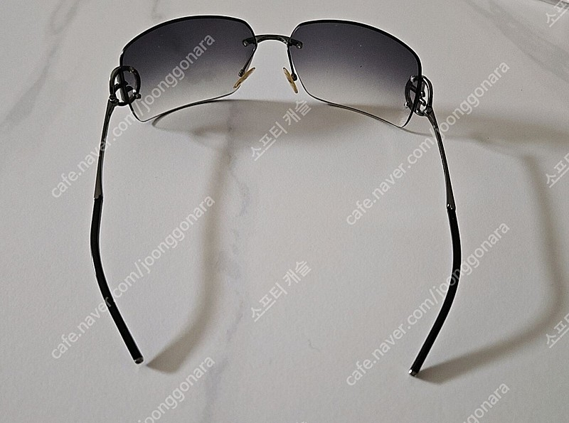 조르지오 알마니 선글라스 팔아요. 이미지