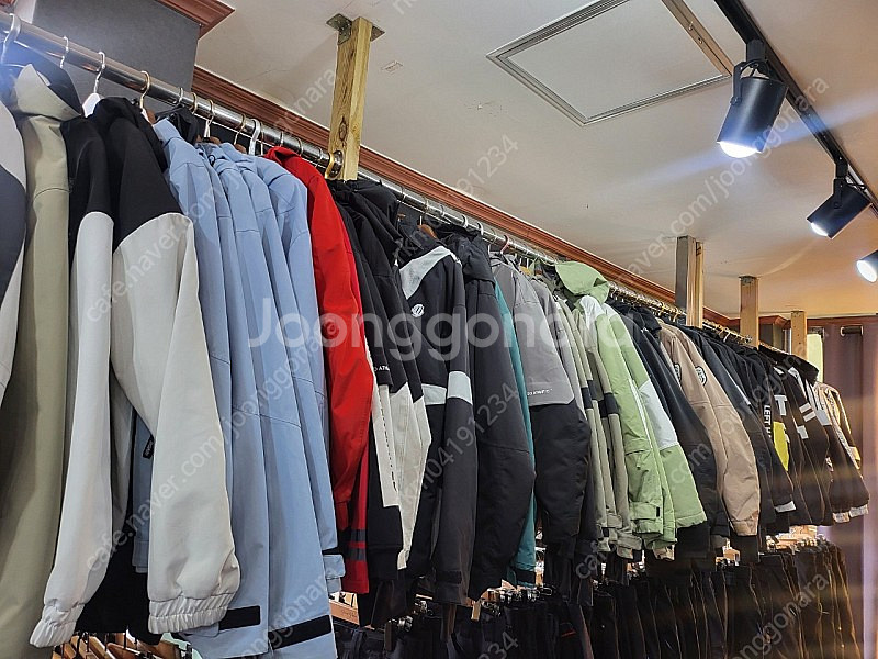 스키 렌탈샵 의류판매--2