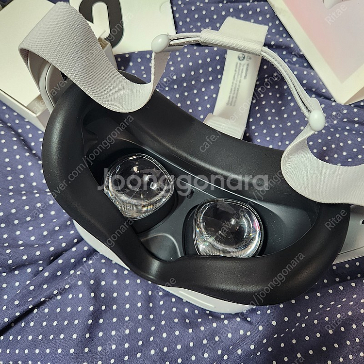 오큘러스 퀘스트2 128G 팝니다--0
