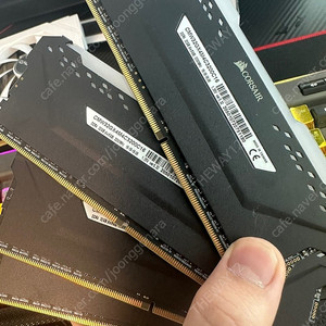 DDR4 8GB X 4 커세어 VENGERANCE PRO LED