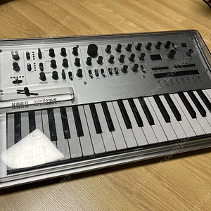 korg minilogue 코르그 미니로그 신디사이저 판매합니다