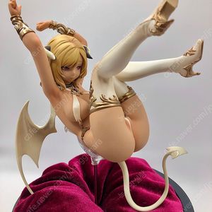 네이티브 라우라 미스치프