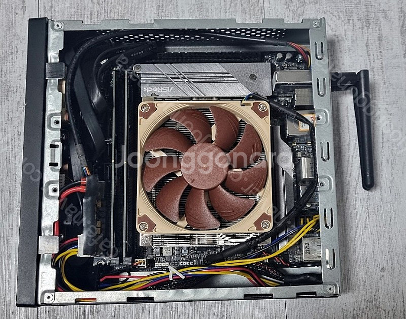 AMD 5600G ITX 슬림 미니PC 완본체 팝니다--0