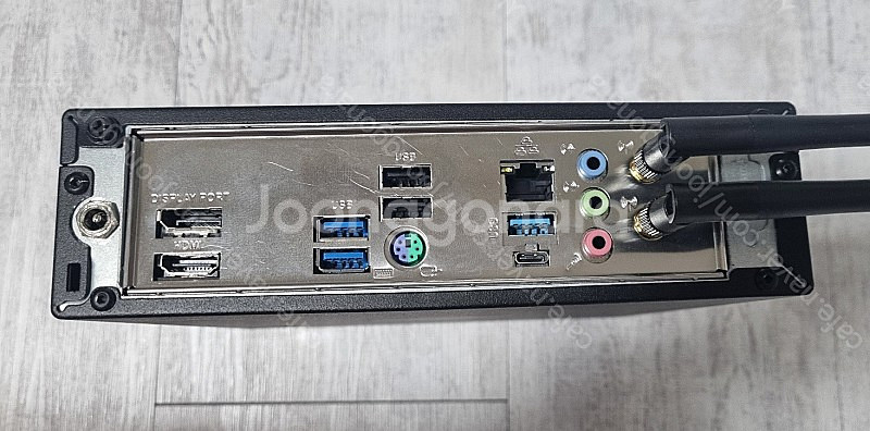 AMD 5600G ITX 슬림 미니PC 완본체 팝니다--1