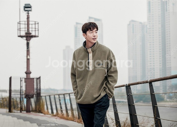 컬럼비아 헬베티아 플리스 L사이즈 판매합니다--6