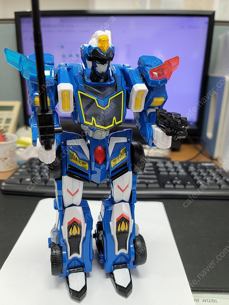 카봇 앵그리퍼프 쥬라기캅스 쥬피노캅스 팝니다. 이미지