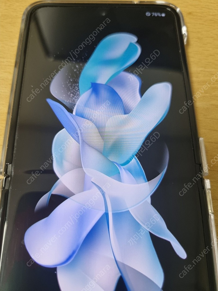z플립4 256 깨긋합니다 이미지